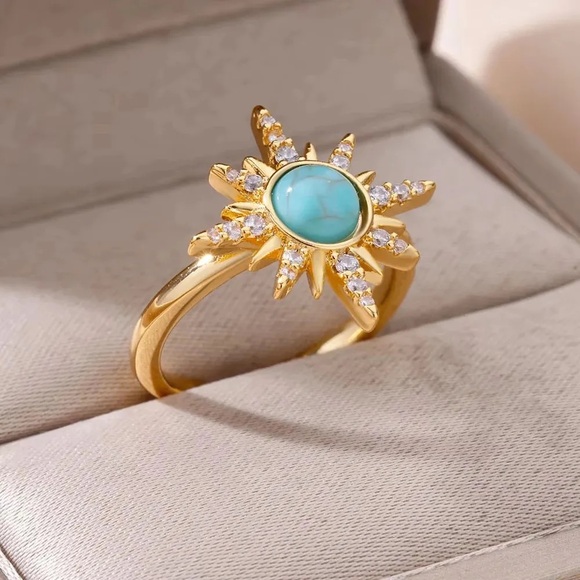 Gold Sunburst Ring with Turquoise & Crystals - Picture 1 of 2